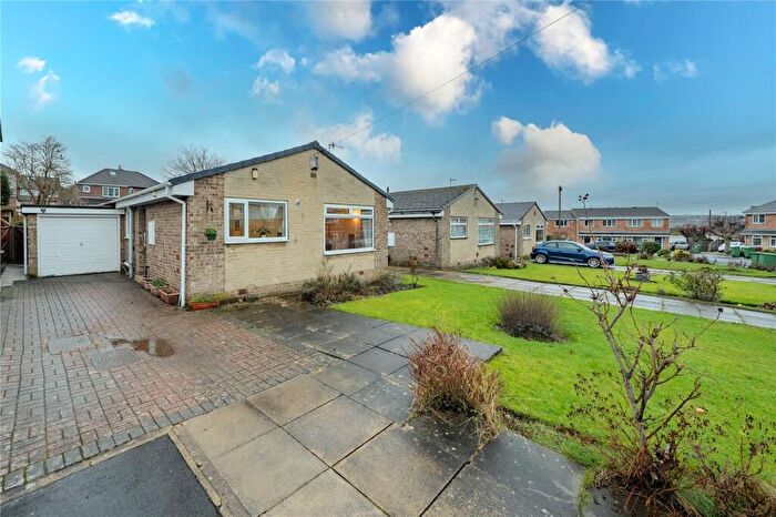 2 Bedroom Bungalow For Sale In Carr Wood Close, Calverley, Pudsey, West Yorkshire, LS28