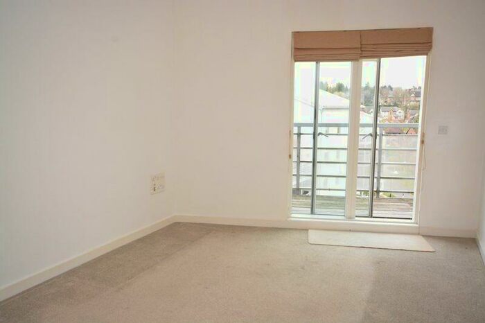 1 Bedroom Apartment To Rent In Kingfisher Meadow, Hart Street, Maidstone, Kent, ME16