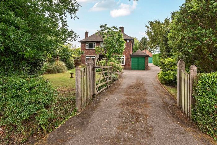 5 Bedroom Detached House For Sale In Box End Road, Kempston Rural, MK43