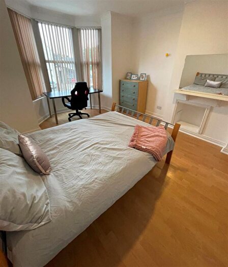 5 Bedroom Terraced House To Rent In Richmond Road, Cardiff, CF24