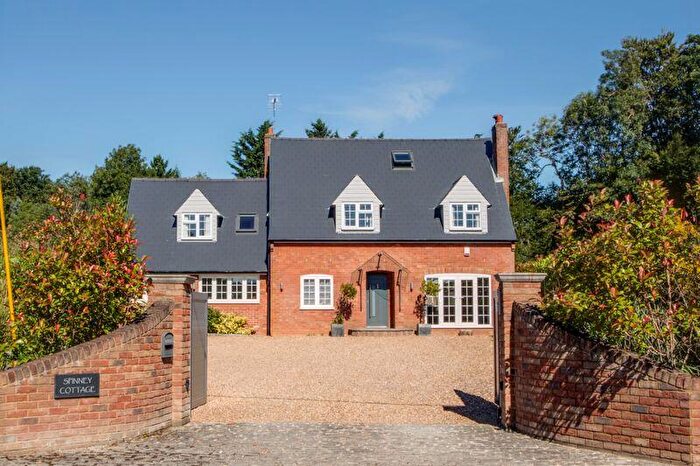 4 Bedroom Detached House For Sale In Horsleys Green. North Of Lane End., HP14