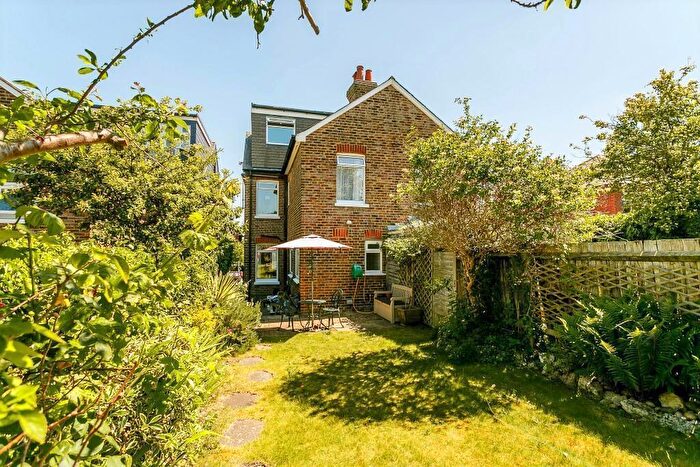 4 Bedroom Semi-Detached House To Rent In Agraria Road, Guildford, Surrey, GU2