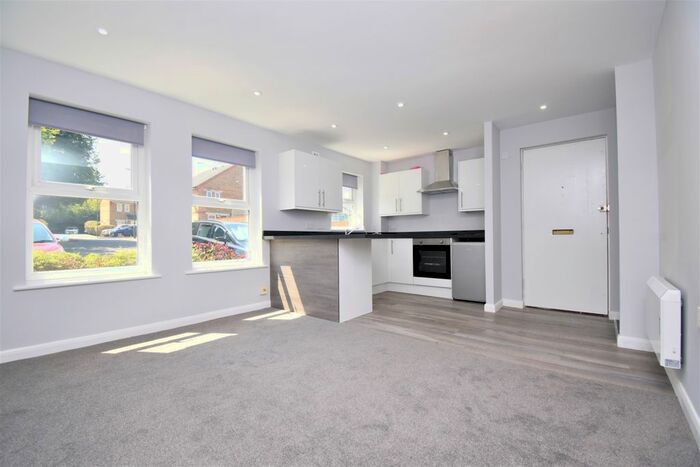 1 Bedroom Flat To Rent In West Street, Erith, DA8