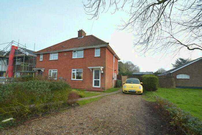 3 Bedroom Semi-Detached House To Rent In The Boundaries, Gillingham, NR34