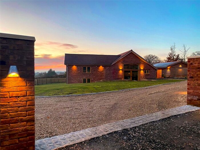 4 Bedroom Barn Conversion For Sale In Whimple, Exeter, EX5