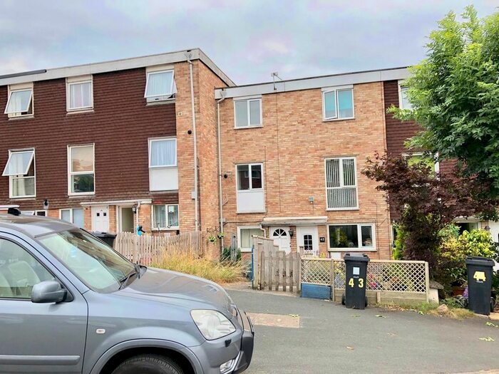 2 Bedroom Maisonette To Rent In Malvern Drive, Warmley, Bristol, BS30
