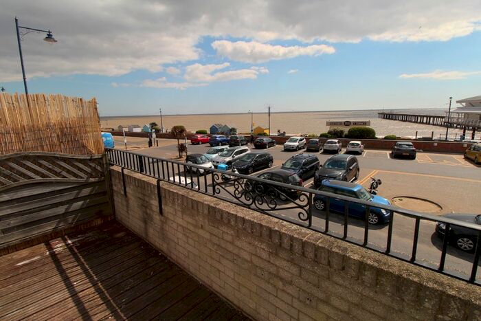 1 Bedroom Flat To Rent In Undercliff Road West, Felixstowe, IP11