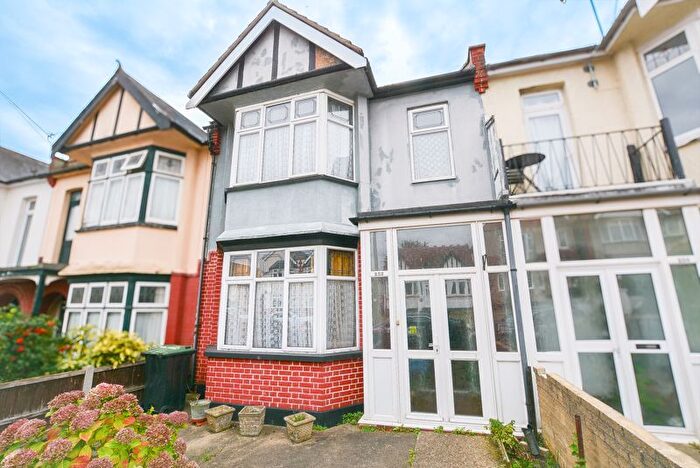 3 Bedroom Terraced House For Sale In York Road, Southend-On-Sea, SS1