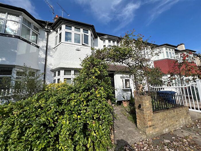 4 Bedroom Semi-Detached House To Rent In Ramillies Road, London, W4