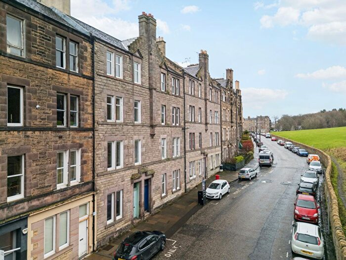 2 Bedroom Flat For Sale In Royal Park Terrace, Edinburgh, EH8