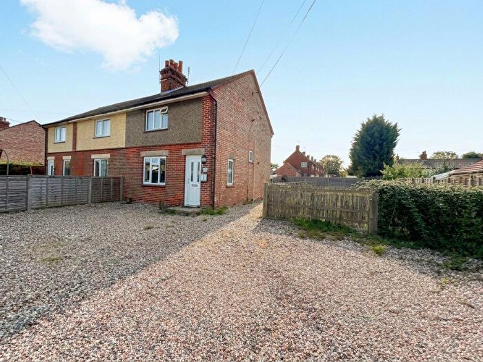 3 Bedroom Semi-Detached House To Rent In Watton, IP25