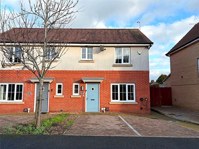 3 Bedroom Semi Detached House For Sale In Trippear Way, Heywood, Greater Manchester, OL10