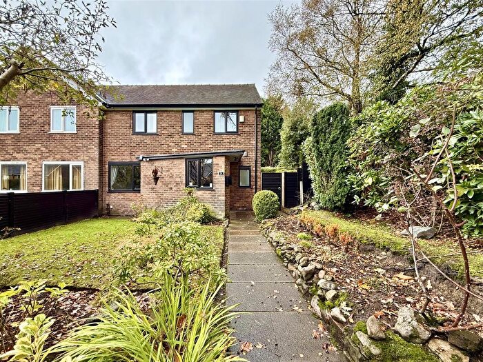 3 Bedroom Semi-Detached House For Sale In Oak Avenue, Horwich, BL6