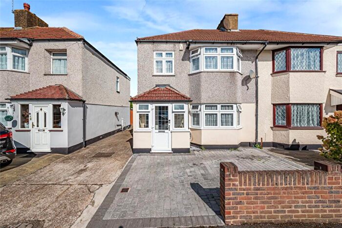 3 Bedroom Semi Detached House For Sale In Northdown Road, Kent, DA16