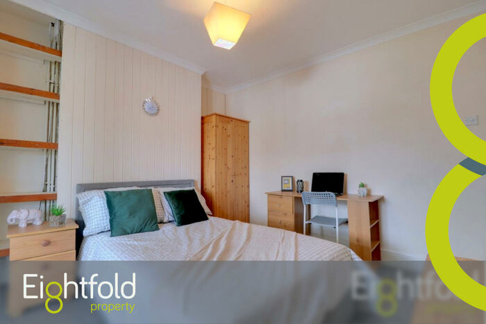 4 Bedroom End Of Terrace House To Rent In Medmerry Hill, Brighton, BN2