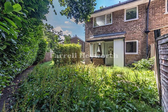 1 Bedroom House For Sale In New Drake Green, Westhoughton, Bolton, BL5