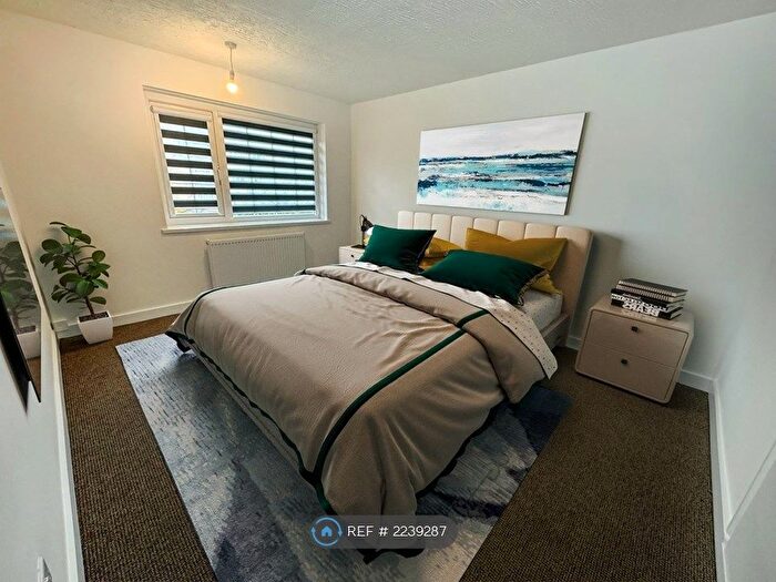 3 Bedroom Semi-Detached House To Rent In Skelton Road, Scunthorpe, DN17