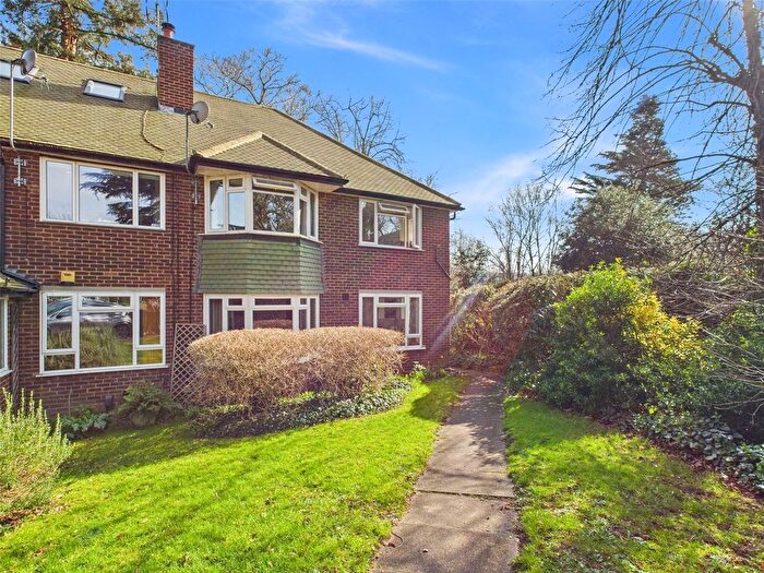 2 Bedroom Maisonette To Rent In Haversham Close, East Twickenham, TW1