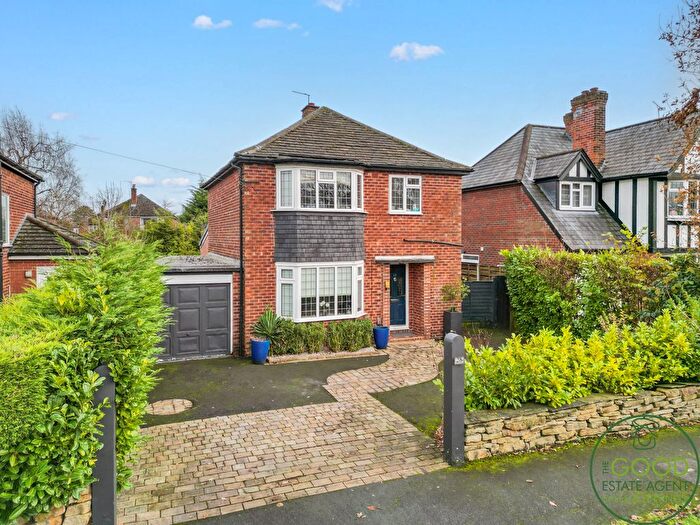 3 Bedroom Detached House For Sale In Grangeway, Wilmslow, SK9
