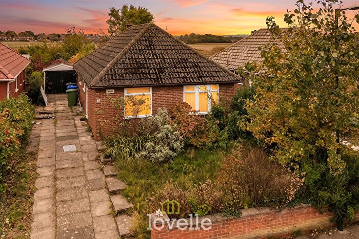 3 Bedroom Detached Bungalow For Sale In Emfield Road, Scartho, Grimsby, DN33