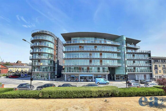3 Bedroom Flat To Rent In Halcyon Wharf, Wapping High Street, Wapping, E1W