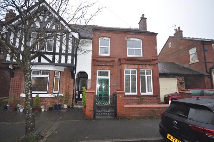 2 Bedroom Semi Detached House To Rent In South Avenue, Stourbridge, DY8