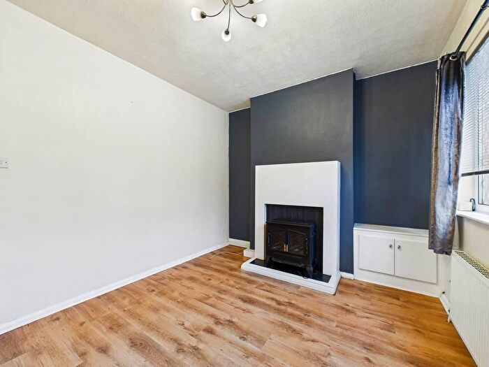 2 Bedroom Terraced House For Sale In Smawthorne Avenue, Castleford, WF10