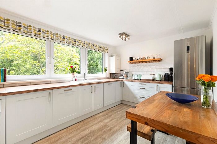 3 Bedroom Flat For Sale In Ericcson Close, Putney, London, SW18