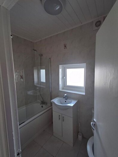 3 Bedroom Terraced House To Rent In St.James Road, Mitcham, CR4