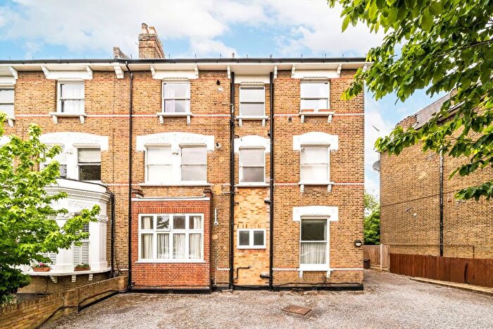 1 Bedroom Flat For Sale In Cumberland Park, Acton, W3