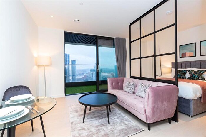 Studio To Rent In Hobart Building, The Wardian, Tower Hamlets, E14