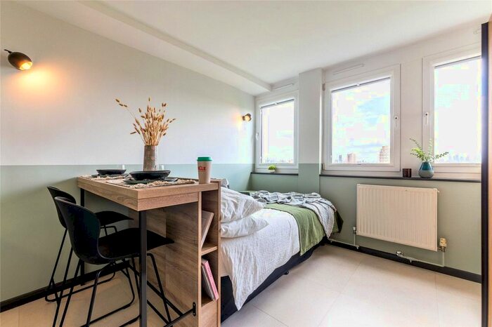 Studio To Rent In Uncle Stockwell, Courland Grove, London, SW8