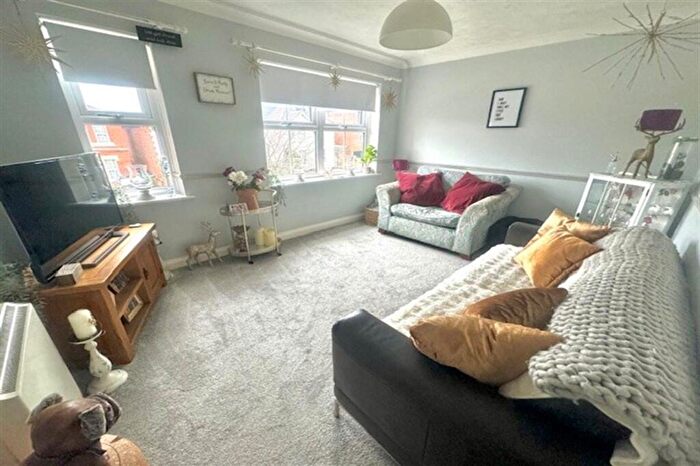 2 Bedroom Flat To Rent In Cobbett Road, Wellow Court, SO18
