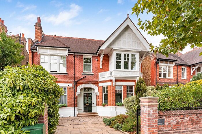 4 Bedroom Flat For Sale In Marchwood Crescent, London, W5