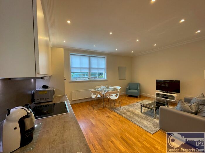 2 Bedroom Flat To Rent In Hamlet Gardens, Hammersmith, London, W6