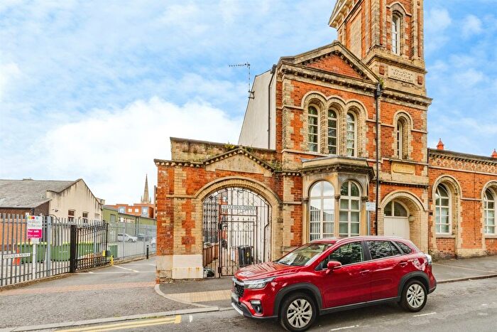 3 Bedroom Flat For Sale In Wesleyan Court, Lincoln, LN2