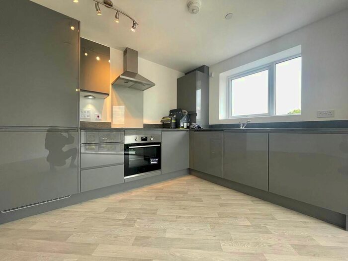 2 Bedroom Flat To Rent In St. Lukes Road, Birmingham, B5