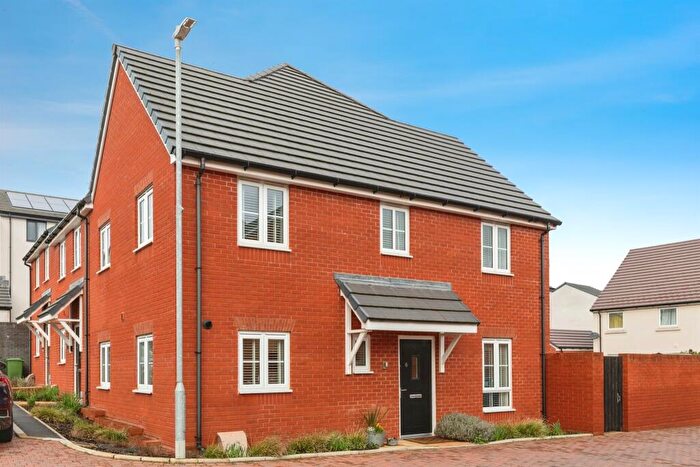 3 Bedroom End Of Terrace House For Sale In Shepherd Close, Stoke Gifford, Bristol, BS34