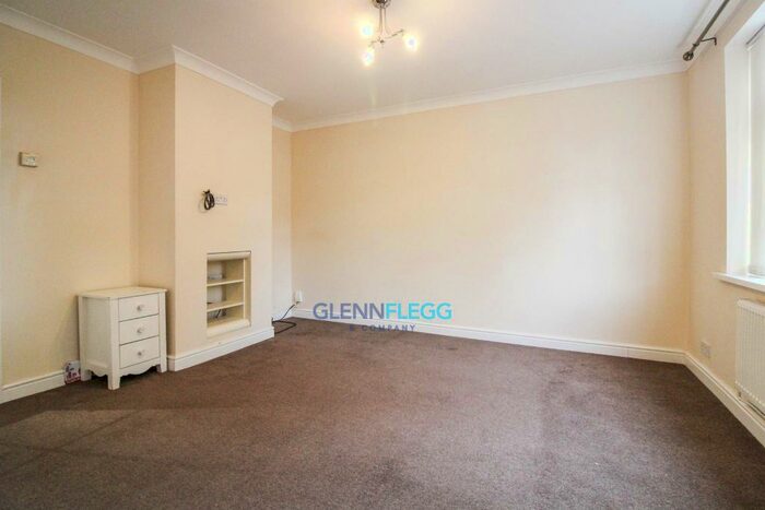 3 Bedroom House To Rent In Wilford Road, Langley, SL3