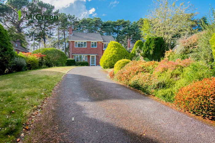 4 Bedroom Detached House To Rent In Wychwood Drive, Bournemouth, BH2