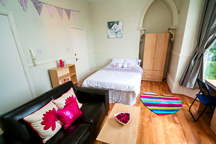 1 Bedroom House To Rent In Vinery Road, Leeds, LS4