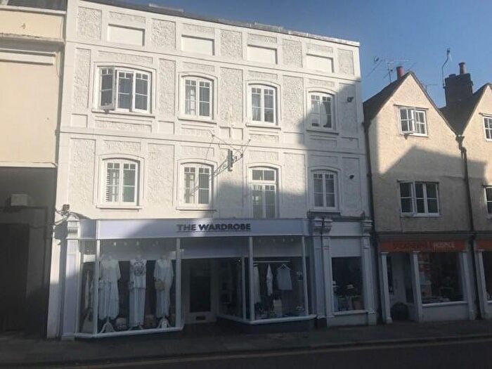 1 Bedroom Flat To Rent In South Street, Dorking, Surrey, RH4