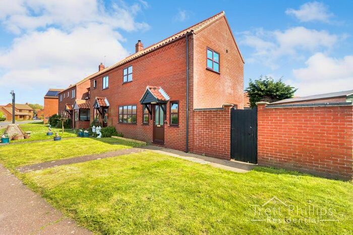 2 Bedroom End Of Terrace House To Rent In Waxham Road, Sea Palling, Norwich, NR12