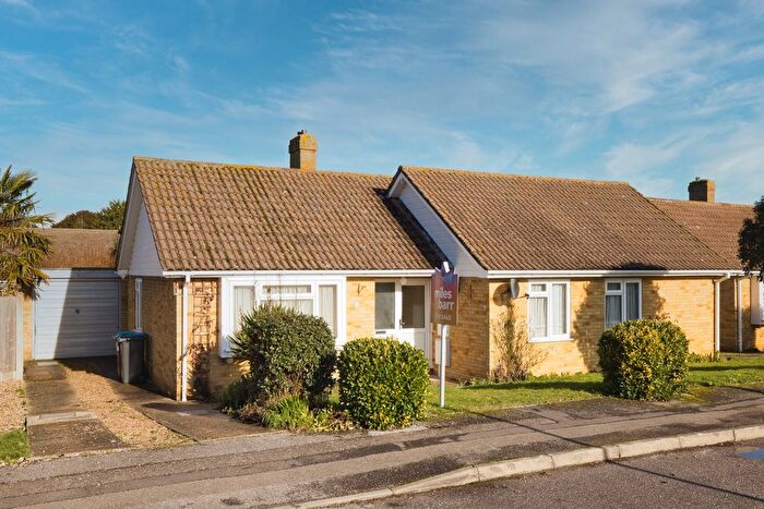 3 Bedroom Bungalow For Sale In Cheesmans Close, Minster, Ramsgate, CT12