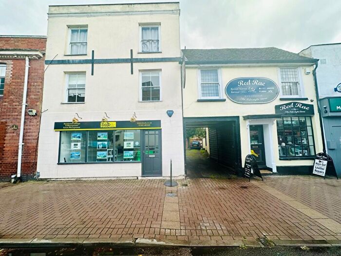 2 Bedroom Flat To Rent In Amwell End, Ware, SG12