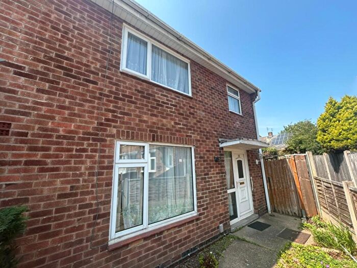 3 Bedroom House To Rent In Farm Close, NG11