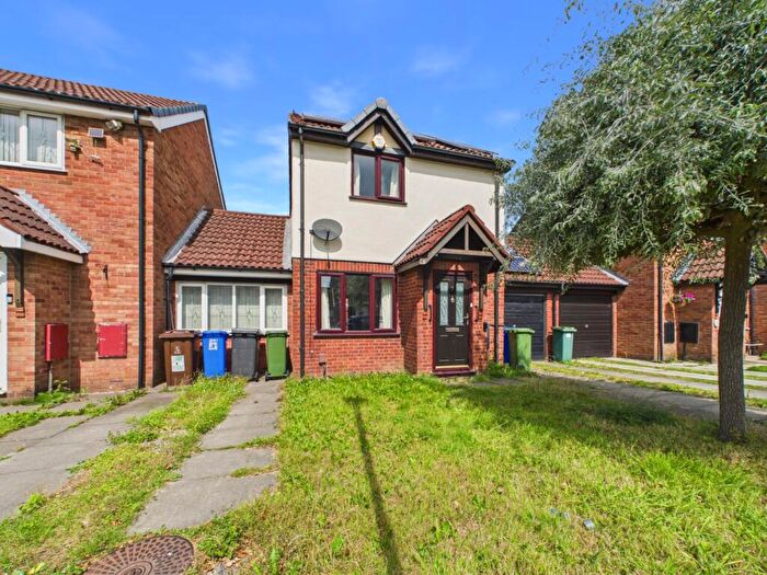 2 Bedroom Semi Detached House For Sale In Henley Drive, Ashton-under-Lyne, Greater Manchester, OL7