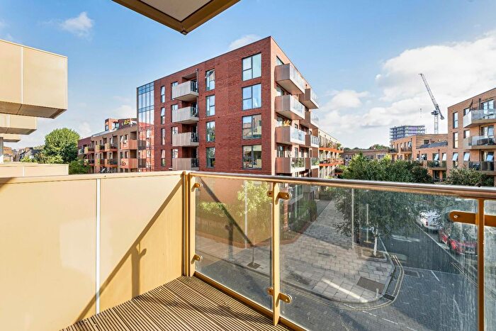 1 Bedroom Flat For Sale In Edmund Street, London, SE5