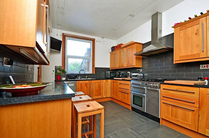 4 Bedroom Semi-Detached House To Rent In Radnor Road, Harrow, HA1