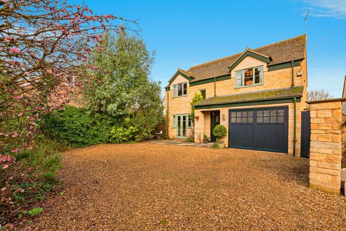 3 Bedroom Detached House For Sale In Pudding Bag Lane, Pilsgate, Stamford, PE9